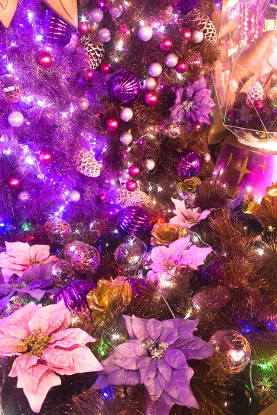 Christmas background with ball and flower — Stock Photo, Image