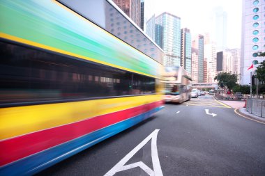 yol ve trafik kent merkezinde