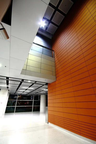 Modern hall i byggnad. — Stockfoto