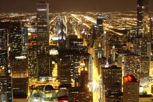 在晚上的芝加哥 — 图库照片