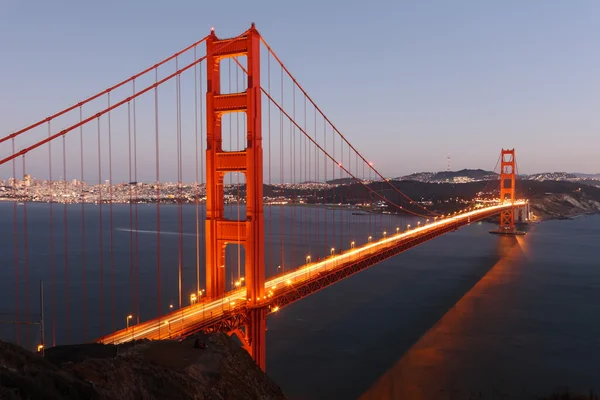 Golden Gate Bridge bei Nacht Stockbild