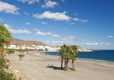 Carboneras Town beach görünümünü