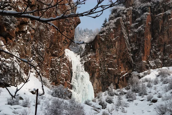 Βράχια Και Icefall Στα Βουνά Τιέν Σαν Καζακστάν — Φωτογραφία Αρχείου