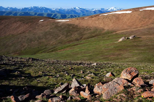 高山の風景 天山山脈山脈カザフスタン — ストック写真