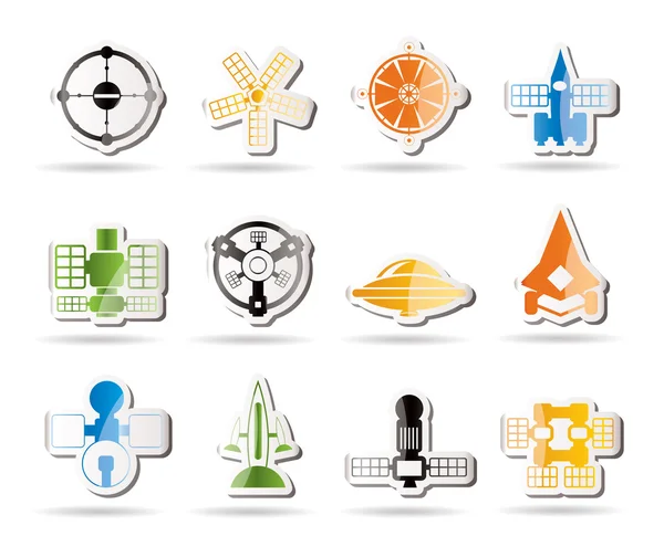 Diferentes tipos de ícones de futuras naves espaciais — Vetor de Stock