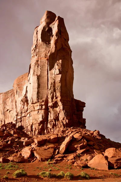 雄大な一枚岩 — ストック写真
