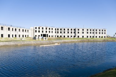 terk edilmiş İnşaat