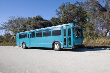 Mavi otobüs terk