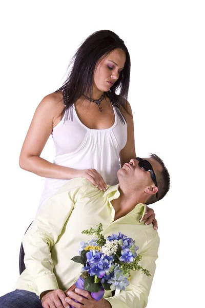 Cuplu fericit în picioare - fundal alb — Fotografie, imagine de stoc