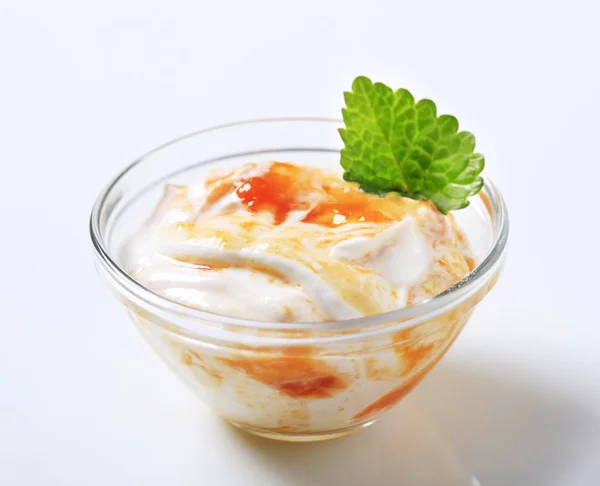 Yoghurt en gelei — Stockfoto
