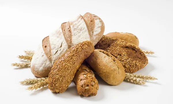Vielfalt an braunem Brot — Stockfoto