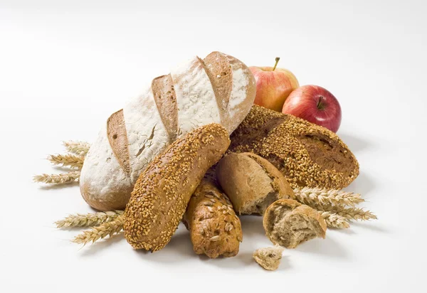 Variedade de pão castanho — Fotografia de Stock