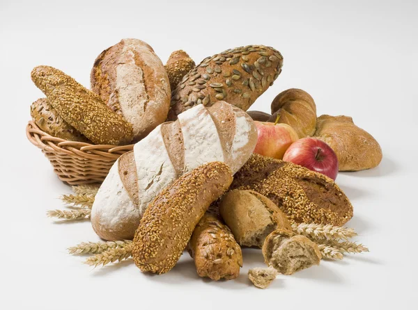 Разнообразие бурого хлеба — стоковое фото