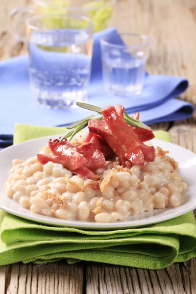 White beans and sausages — Stock Photo, Image