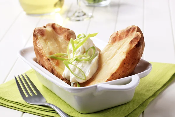 Patata al horno y queso crema —  Fotos de Stock
