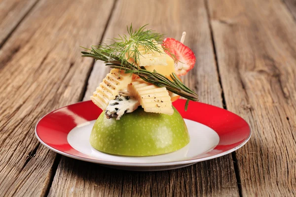 Cheese appetizer — Stock Photo, Image