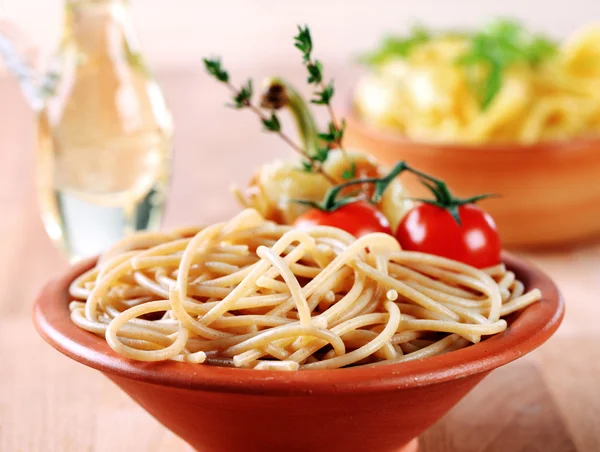 Volkoren spaghetti — Stockfoto