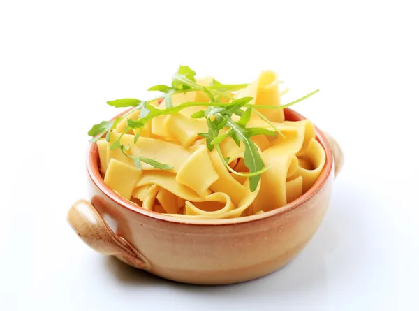 Gekookte Lint Pasta Een Keramische Pot — Stockfoto