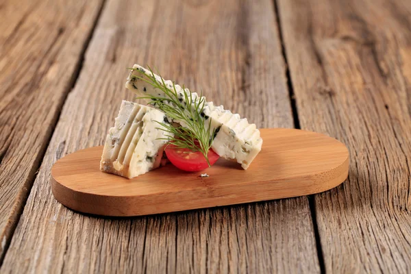Pieces Blue Cheese Cutting Board — Stock Photo, Image