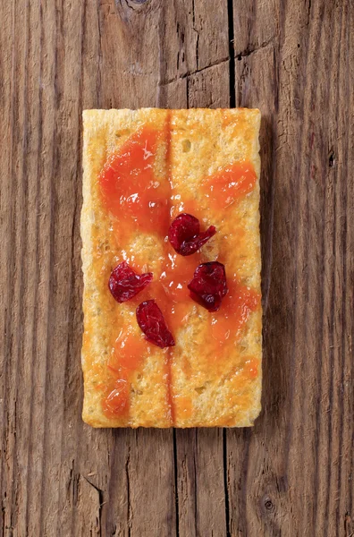 Crispbread 和果酱 — 图库照片