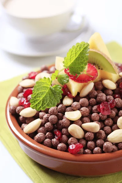 Chocolate breakfast cereal — Stock Photo, Image