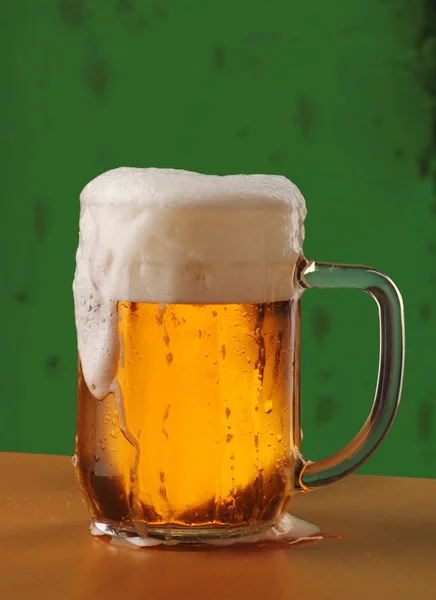 Mug of Freshly Poured Beer — Stock Photo, Image