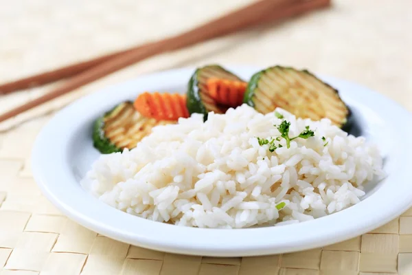 Zucchine grigliate e riso — Foto Stock