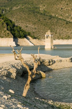 Embalse de Mediano Reservoir near Ainsa,Spain