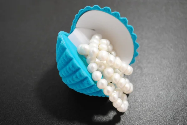 The Pearl in seashell. — Stock Photo, Image