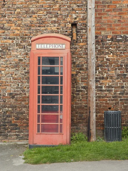 Caixa de telefone vermelha — Fotografia de Stock