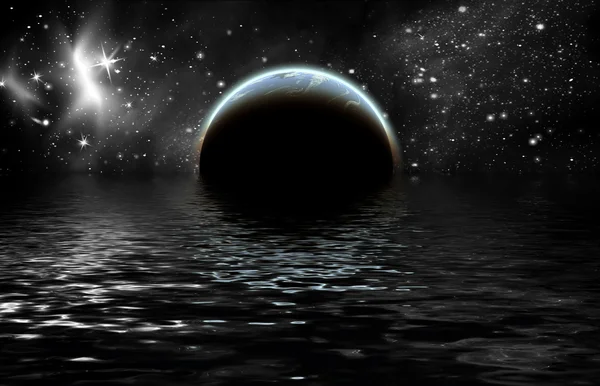 Планета в космосе отражается в воде — стоковое фото