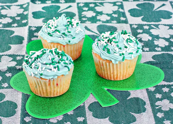 St. Patrick'ın gün Cupcakes — Stok fotoğraf