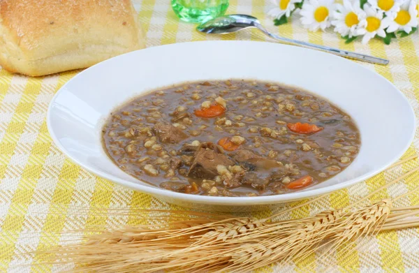 Ячмінний суп яловичина — стокове фото