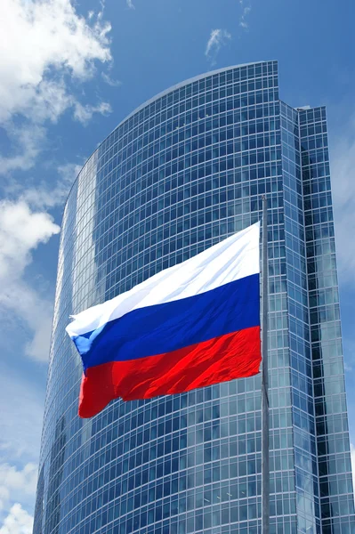Ruské Vlajky Pozadí Windows Kancelářská Budova — Stock fotografie