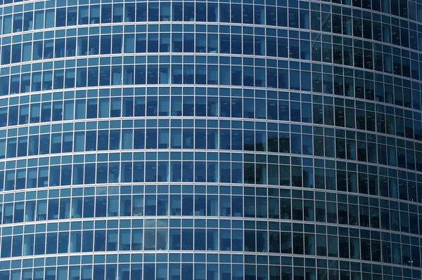 Вікно скляний фасад офісної будівлі — стокове фото