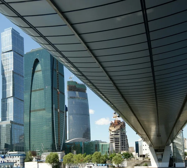 Kereskedelmi Gyalogos Híd Bagration Felhőkarcolók Nemzetközi Üzleti Központ Város Moszkva — Stock Fotó