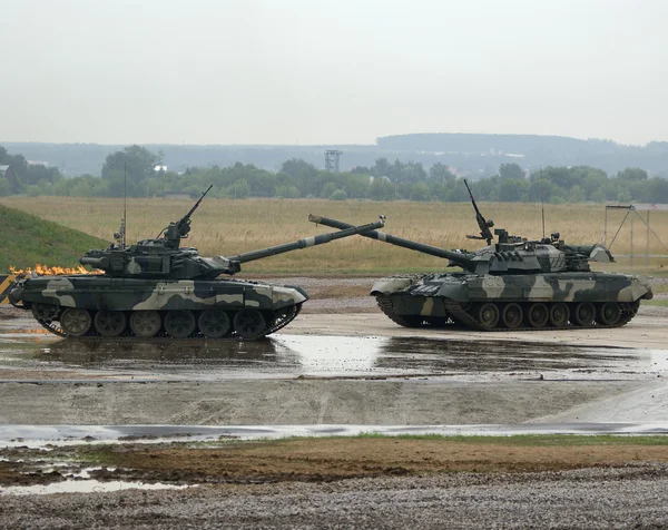 T-90 är en rysk stridsvagn (Mbt) — Stockfoto