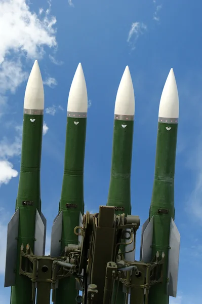 Raketa vidět na obloze — Stock fotografie