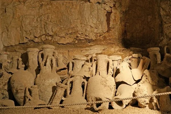 Roman amphora, Arena (colosseum) in Pula, Croatia — Stock Photo, Image