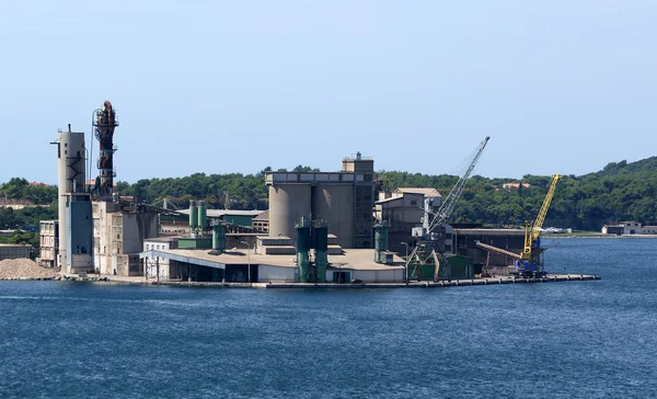 Porto Carga Naval Guindastes Pula Croácia — Fotografia de Stock