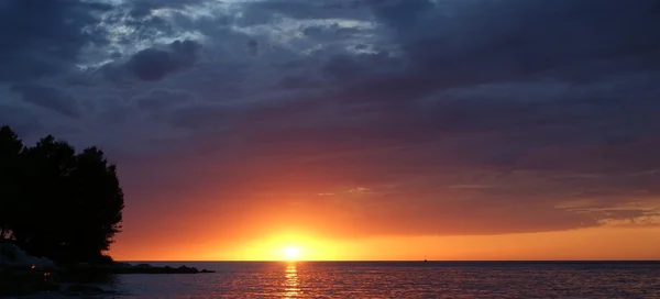Abstrakter Ozean und Sonnenuntergang Hintergrund — Stockfoto