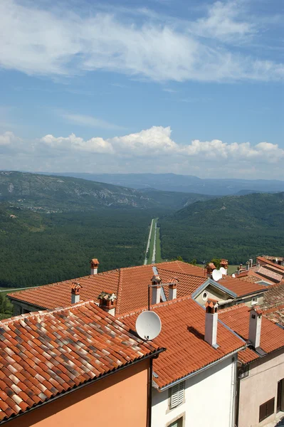 Вид Дом Красными Крышами Сводами Высокой Точки Город Мивун Хорватия — стоковое фото