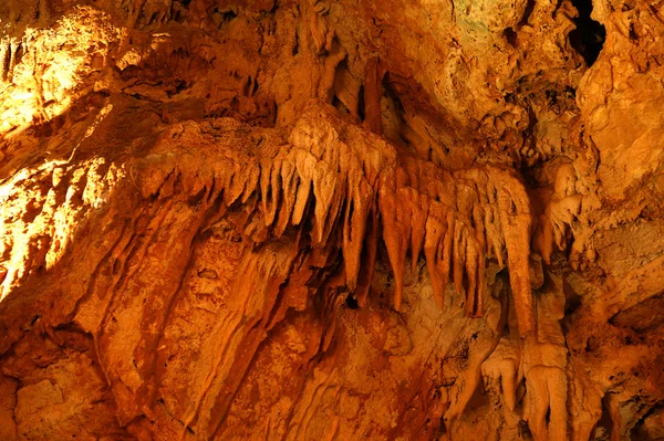 Σταλακτίτες Και Σταλαγμίτες Μια Σπηλιά Beredine Κροατία — Φωτογραφία Αρχείου