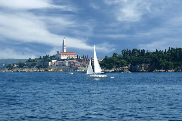 Widok Stare Miasto Rovinj Morza Miasto Chorwacji Położony Północnym Adriatyku — Zdjęcie stockowe