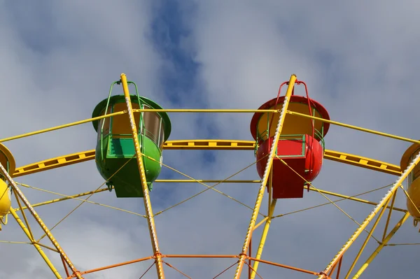 Atração (Carrossel) Roda gigante — Fotografia de Stock