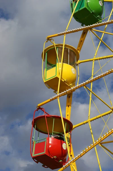 Attraktion (Karussell) Riesenrad — Stockfoto