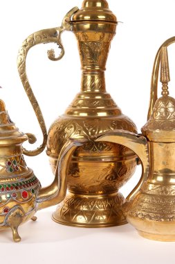 geleneksel Arap süslemeli bakır sürahi