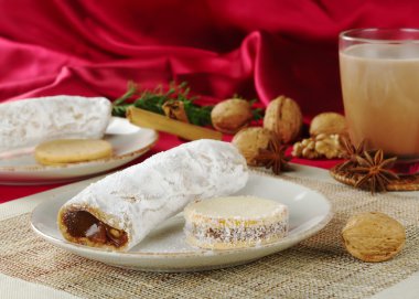 Peruvian cakes filled with a caramel cream called 