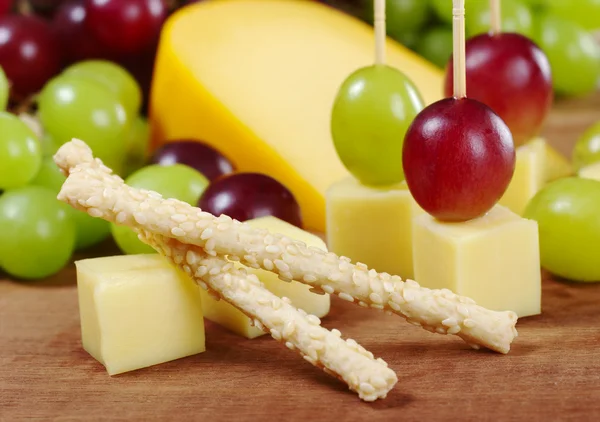 Sesame Stick with Cheese and Grapes