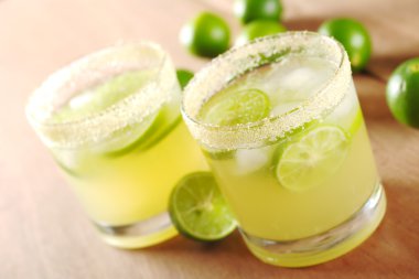 taze limonata ve limes